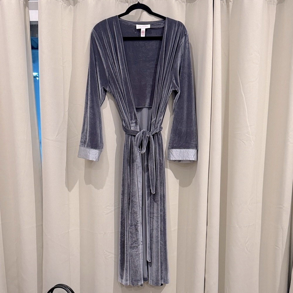 Oscar De La Renta Pink Label Elegant Gray Velvet Robe Size L/XL Preloved